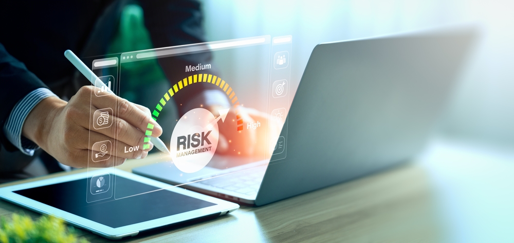 What Are the Risks of Trading Unregulated Brokers? A Safety Guide 📉🛑